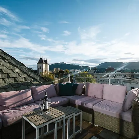 Penthouse - Spacious With Amazing Terrace * 베르겐